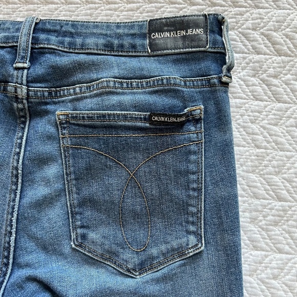 Calvin Klein Jeans 001 Super Skinny Mid Rise Jeans Med Wash Size 6 - Picture 4 of 15